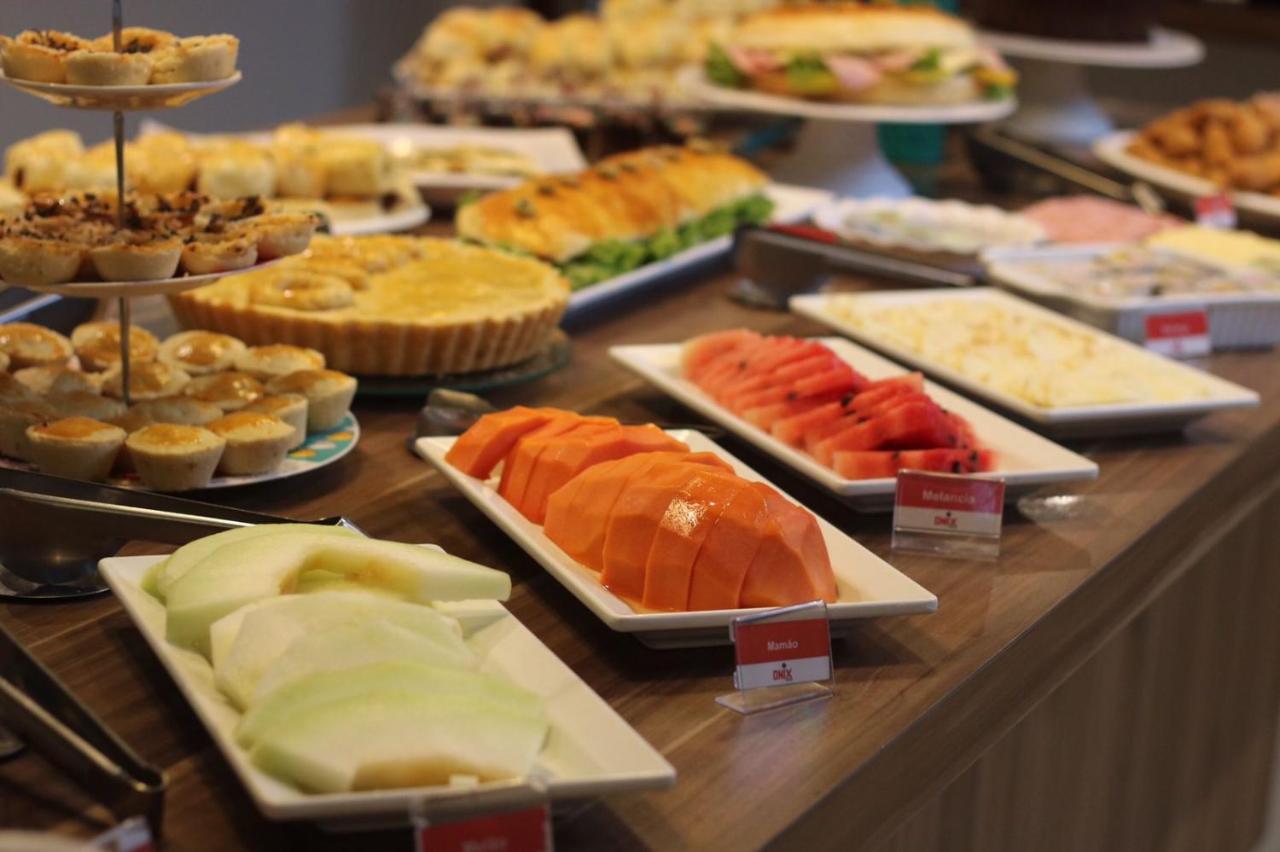 奥尼克斯机场酒店 劳鲁-迪弗雷塔斯 外观 照片